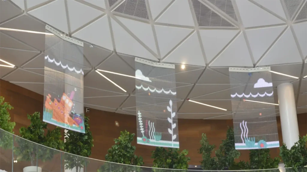 אושילנד מסכים שקופים